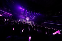 「新参者 Live at THEATER MILANO-Za」の様子。