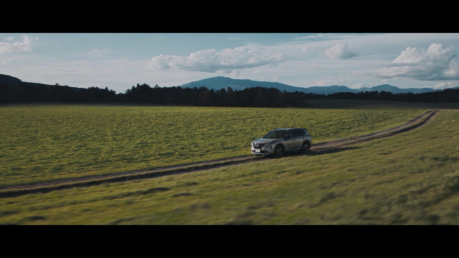 「NISSAN X-TRAIL e-4ORCE presents THE CONCERT DRIVE」より。