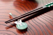 「CGK ギターラーメンお箸セット（漆塗）」使用イメージ