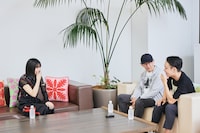 「聴くなら聞かねば！」取材の様子。