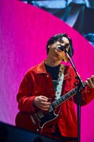 はっとり（Vo, G）（撮影：酒井ダイスケ）