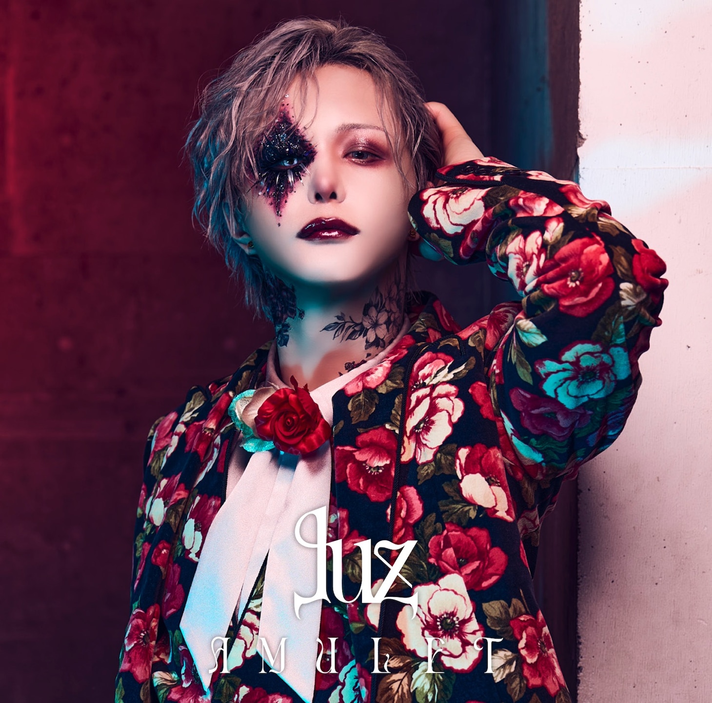 luz「AMULET」初回盤ジャケット