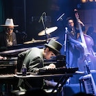 H ZETTRIO、ギネスでシングル連続配信記録を樹立 贈呈式はブルーノート公演内で