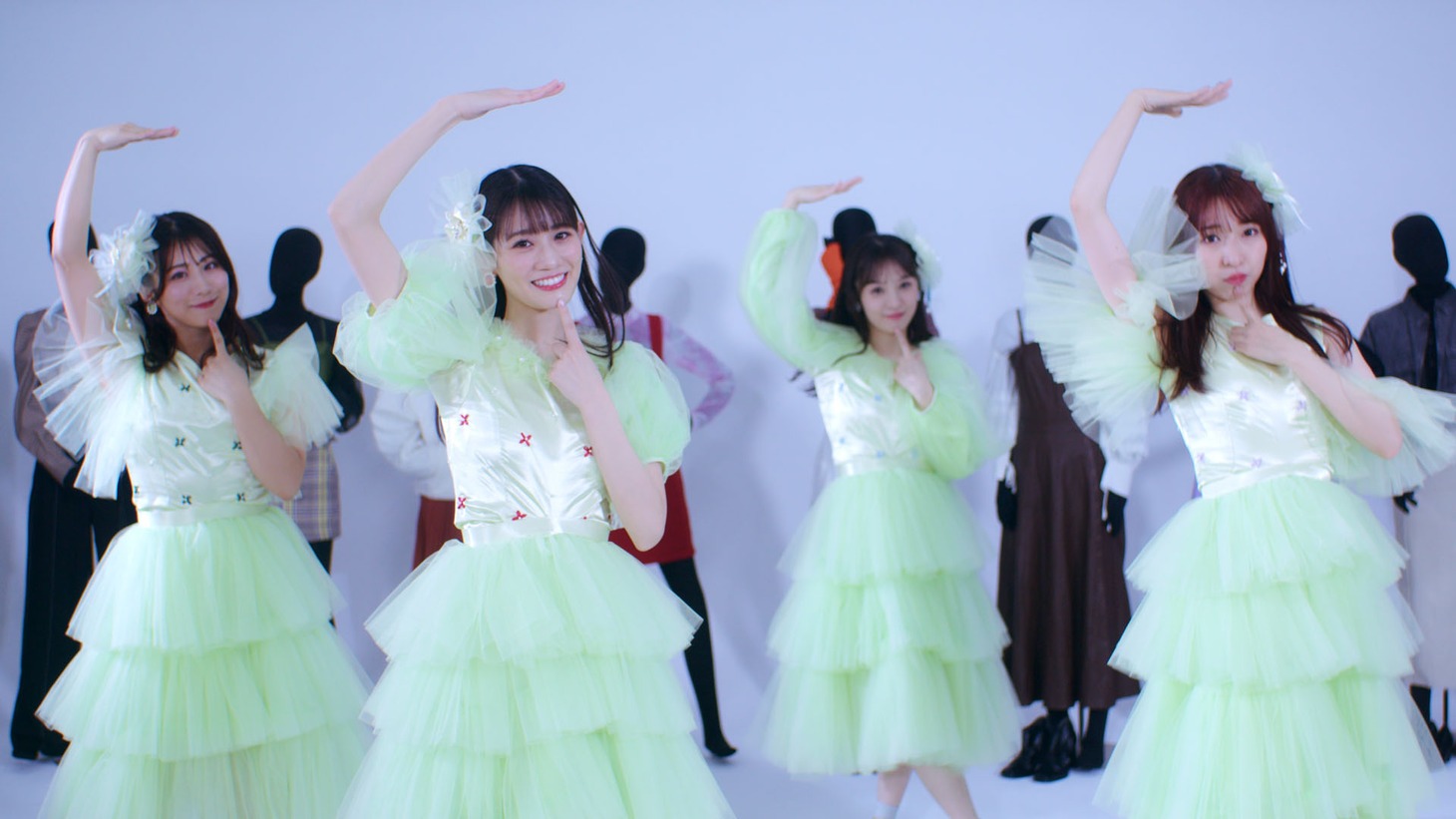 TEAM SHACHI「おとなりさん」MVより。