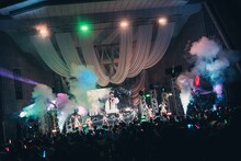 真っ白なキャンバス「一輪咲いても僕は僕」の様子。（撮影：真島洸）