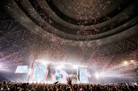 「D.U.N.K. Showcase in KYOCERA DOME OSAKA」の様子。(c)D.U.N.K. Showcase 製作委員会