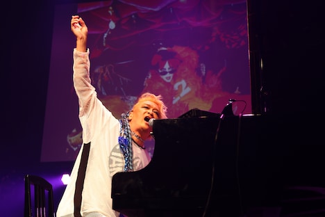 DIE（Photo by Ueno Hiroyuki［LINKSOLU,Inc.］、Ichinose Aki［LINKSOLU,Inc.］）