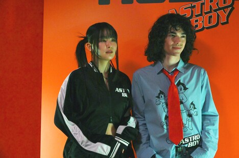 スルギ（Red Velvet）とコナン・グレイ。