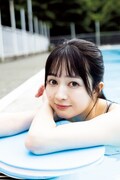 江籠裕奈の卒業写真集「限りなく、恋だと思う」セブンネット版裏表紙。（撮影：青山裕企）