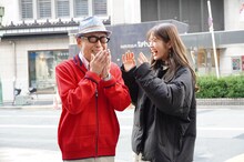 左から円広志、渋谷凪咲（NMB48）。(c)関西テレビ