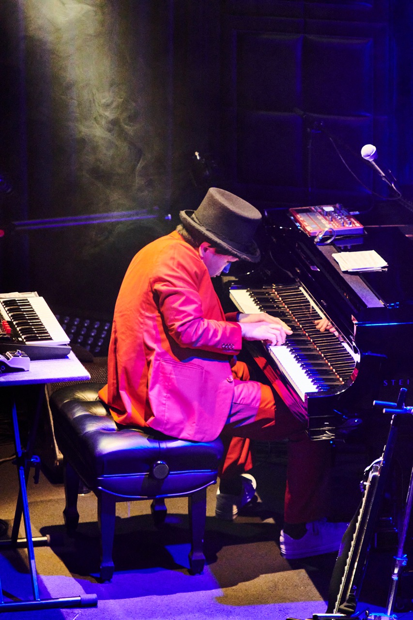 H ZETT M（Piano）（Photo by ViVi Koharu）