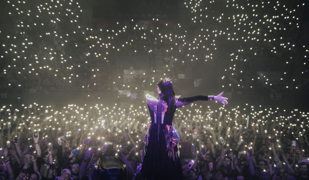 「BABYMETAL WORLD TOUR 2023 EU & UK」の様子。（Photo by Carlos Guasch）