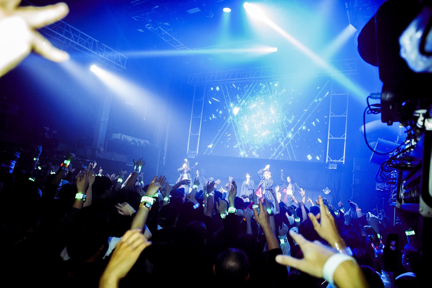 ExWHYZ（Photo by sotobayashi kenta）