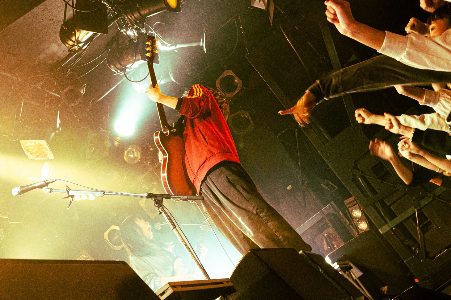 帝国喫茶初ワンマンツアー「世界中の街にロマンスを」ファイナル東京・渋谷CLUB QUATTRO公演の様子。（撮影：コンドウナナ）