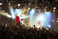 帝国喫茶初ワンマンツアー「世界中の街にロマンスを」ファイナル東京・渋谷CLUB QUATTRO公演の様子。（撮影：コンドウナナ）