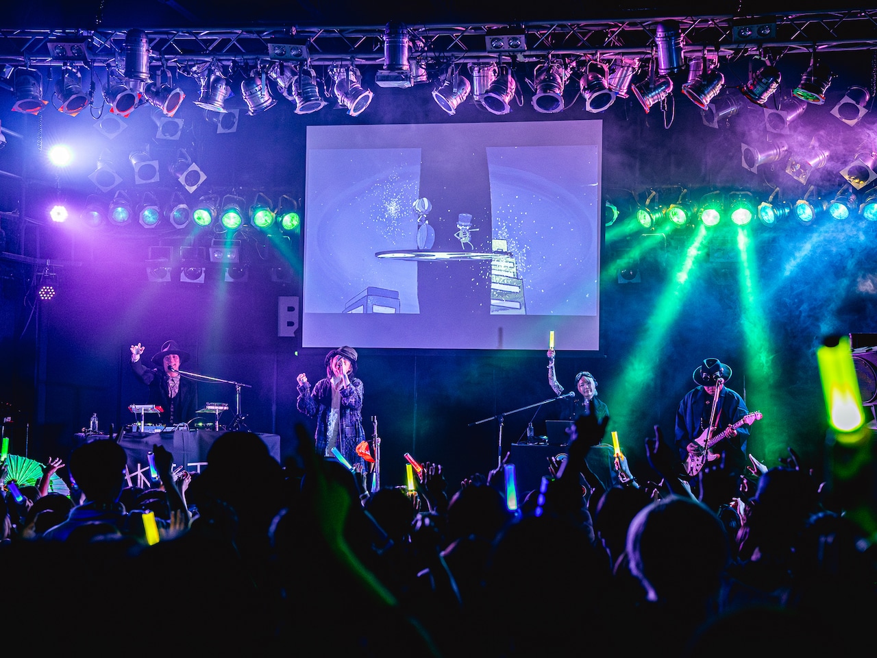 FAKE TYPE.新作アルバムより青妃らめ迎えた「BARBER SHOP」MV公開