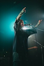 比喩根（Vo, G / chilldspot）（撮影：町田千秋）