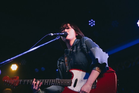 比喩根（Vo, G / chilldspot）（撮影：町田千秋）