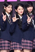 左から佐々木心菜、櫻井美羽、村上璃杏。