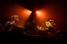 左からKEIGO（Vo）、KOHSHI（Vo）。（Photo by "SUGI" Yuya Sugiura）