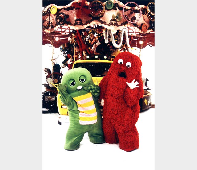 左からガチャピン、ムック。(c)ガチャムク