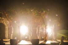 世が世なら!!!（撮影：加藤千絵［CAPS］）