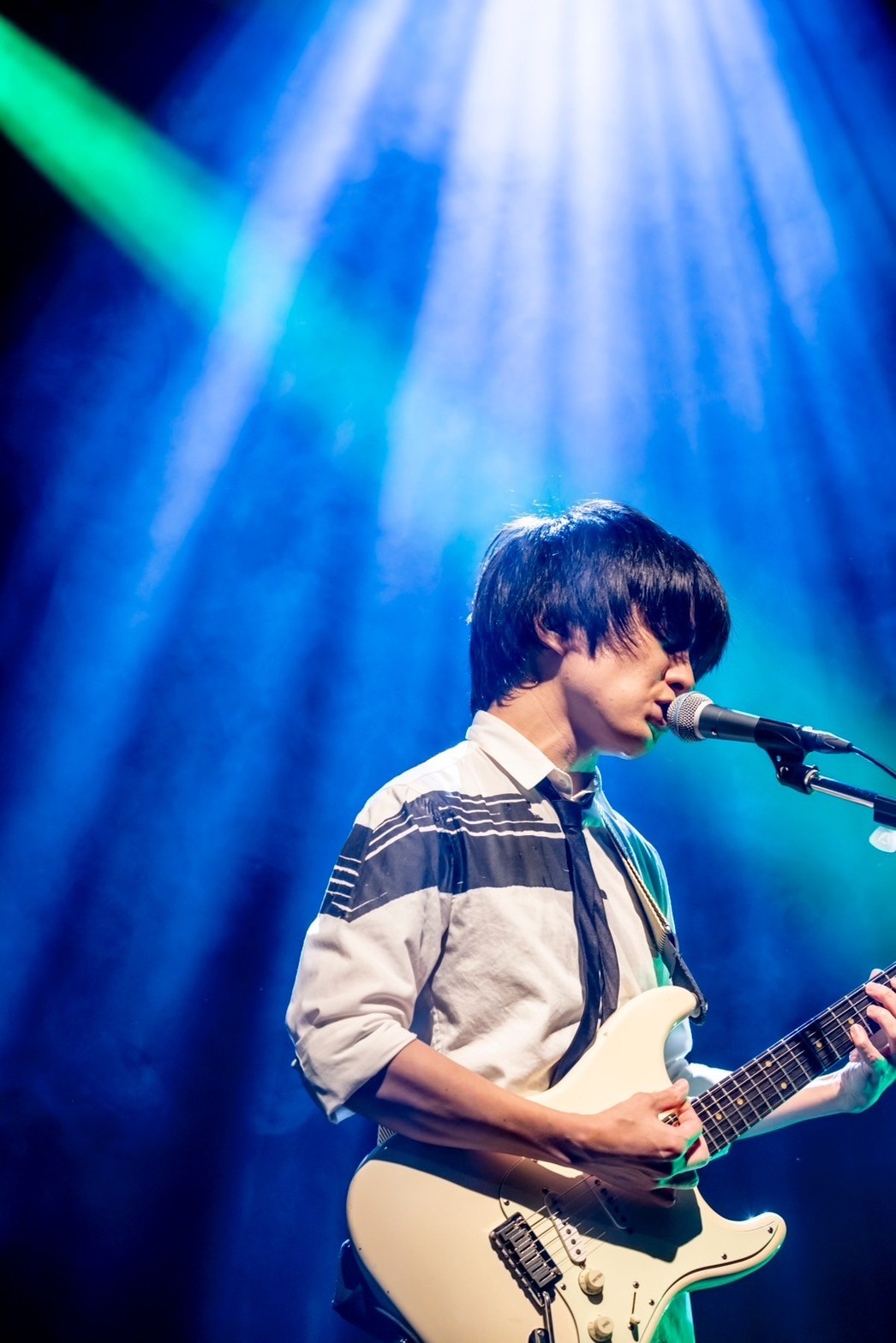 斎藤宏介（Vo, G）（Photo by Viola Kam［V'z Twinkle］）