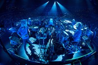 「MAN WITH A MISSION World Tour 2023 ～WOLVES ON PARADE～」埼玉・さいたまスーパーアリーナ公演の様子。（撮影：酒井ダイスケ）