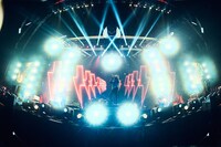 「MAN WITH A MISSION World Tour 2023 ～WOLVES ON PARADE～」埼玉・さいたまスーパーアリーナ公演の様子。（撮影：酒井ダイスケ）