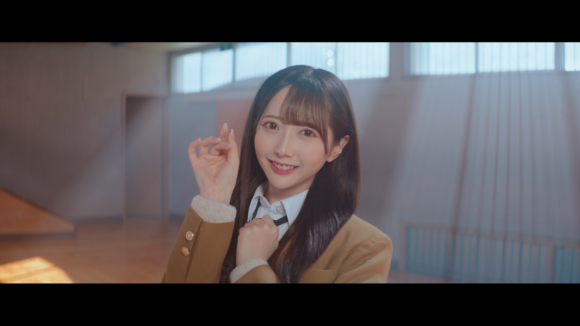 ≠ME、純粋な恋心を描いた「初恋カムバック」MV公開 センターは谷崎早