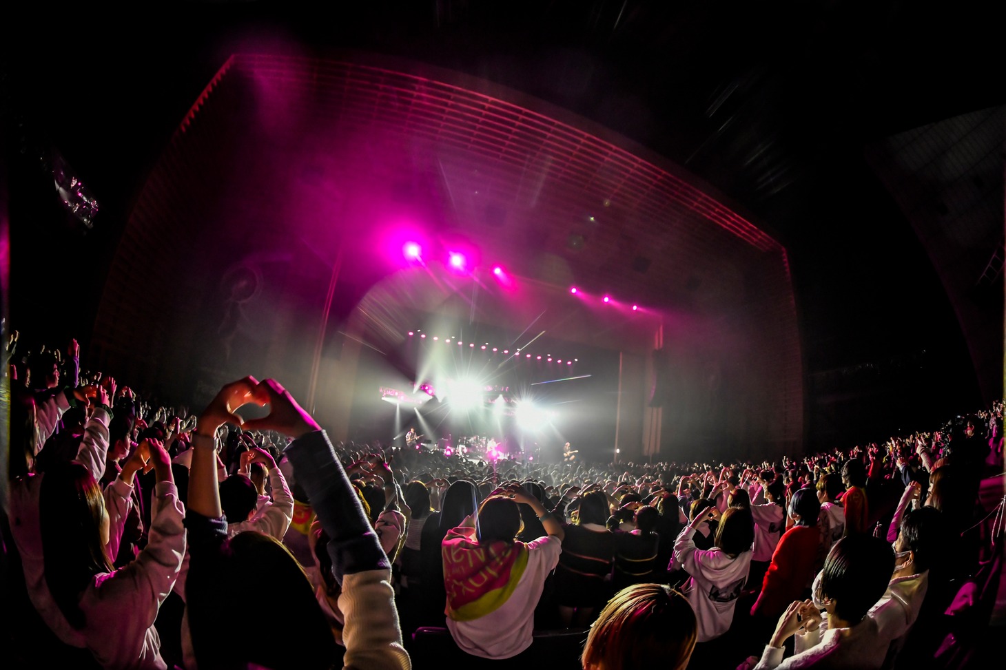 「神はサイコロを振らない Live Tour 2023『心海パラドックス』」の様子。