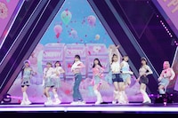 デビュー評価の課題曲「CHOPPY CHOPPY」のパフォーマンス。 (c)LAPONE Entertainment