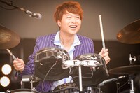 手術の1週間後、8月6日に行われた「ROCK IN JAPAN FESTIVAL 2023」に東京スカパラダイスオーケストラで出演した茂木。