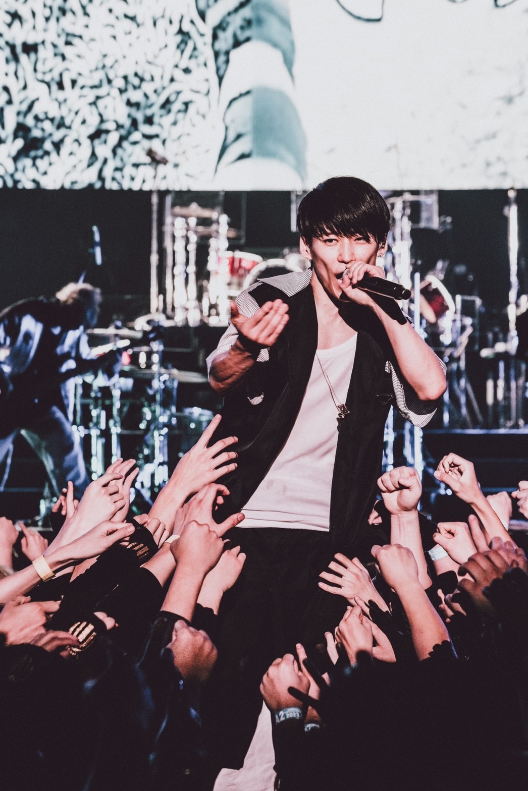 TAKUYA∞（Vo）（Photo by Shinsuke Tanoguchi）