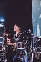 真太郎（Dr）（Photo by Shinsuke Tanoguchi）