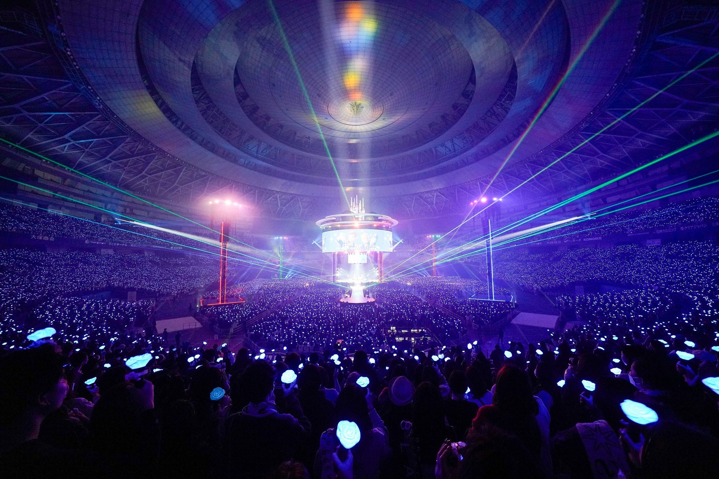 「三代目 J SOUL BROTHERS PRESENTS "JSB LAND"」大阪・京セラドーム大阪公演の様子。（写真提供：LDH JAPAN）