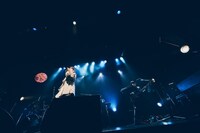 「八木海莉 One-Man Live Tour 2023 - know me... -」WWW X公演の様子。（Photo by Tetsuya Yamakawa）