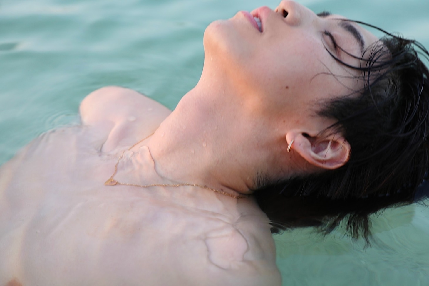 岩橋玄樹1st写真集より。