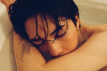 岩橋玄樹1st写真集「Labneh」より。(c)Rasha Mosa / 岩橋玄樹1st写真集「Labneh」（講談社）より