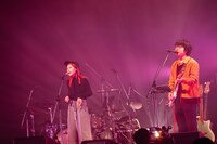 諭吉佳作/menと崎山蒼志。（撮影：木村泰之）