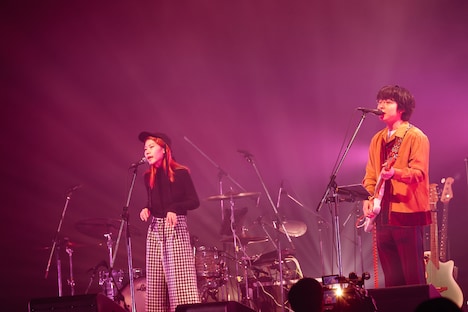 諭吉佳作/menと崎山蒼志。（撮影：木村泰之）