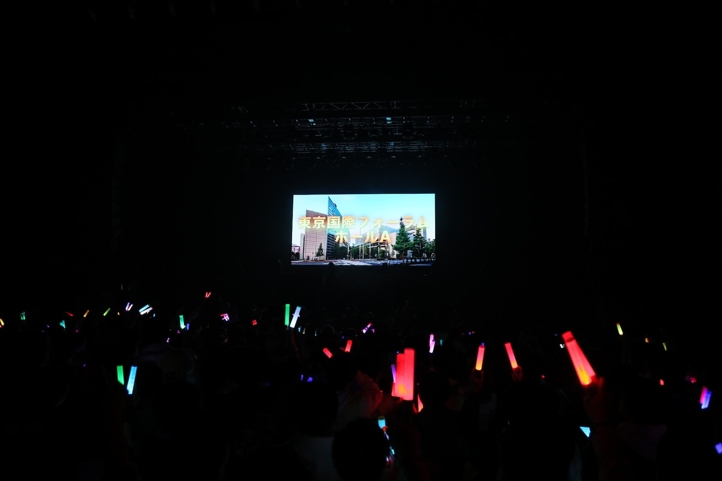 「≒JOY 1st Tour『Absolute』」初日公演の様子。