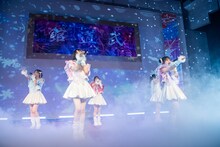 近藤沙瑛子デザインのリメイクTシャツ衣装でアンコールのステージに登場した#ババババンビ。