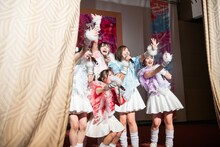 幕が閉じるまで手を振り続ける#ババババンビ。