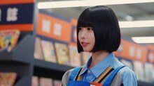 ブックオフ新Web CM「ウルトラセール『がんばるあのちゃん』編より。