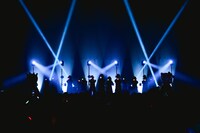 ハローキティとバッドばつ丸を迎えた「Plastic 2 Mercy」の様子。（撮影：ヨシモリユウナ）