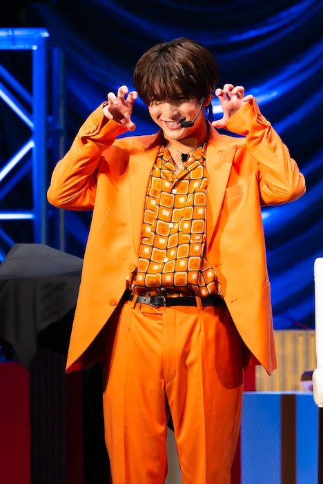 怪獣担当のハル。（撮影：寺本篤史）