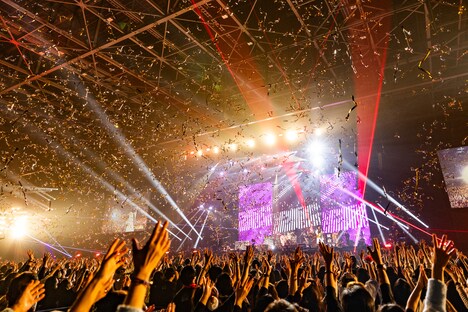 「GLAY HIGHCOMMUNICATIONS TOUR 2023-The Ghost Hunter-」ポートメッセなごや第一展示館公演の様子。