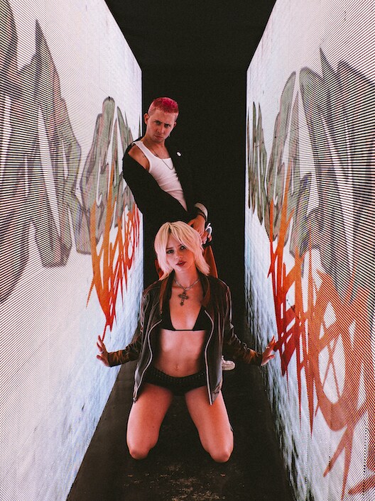 ASPにイギリス・Wargasmが楽曲提供「現状に反旗を翻すこの曲を楽しんで」