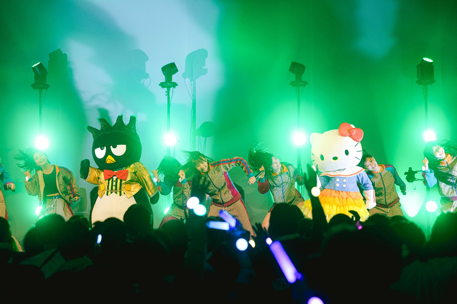 GANG PARADEと、バッドばつ丸、ハローキティのコラボの様子。（写真：ヨシモリユウナ）